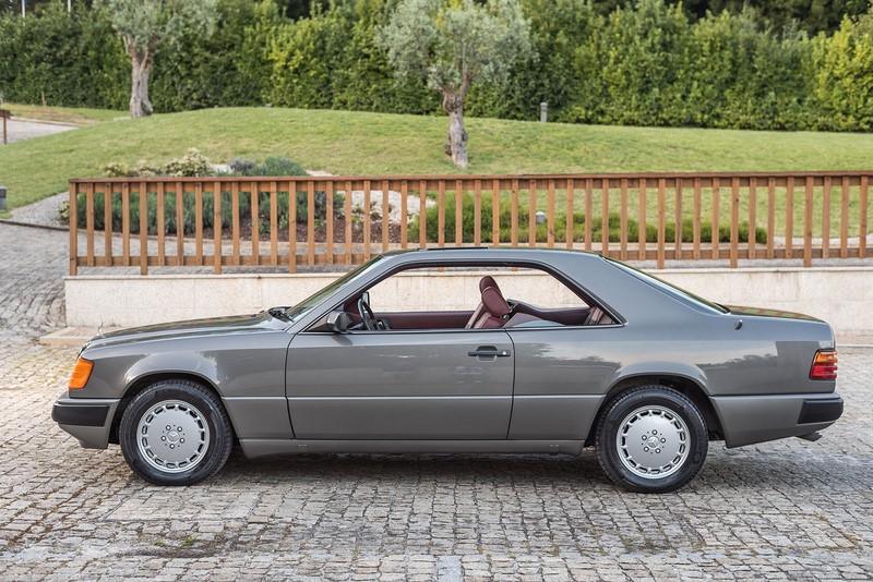 1988 Mercedes Benz 300CE